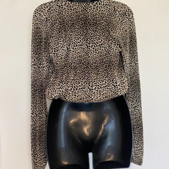 Dynamite V-Neck Wrap Leopard print‎ Crop Summer Long Sleeve Top Women's Size S - Picture 4 of 6